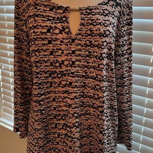 Jones New York Black and Tan 3/4 Sleeve Cut Out Blouse